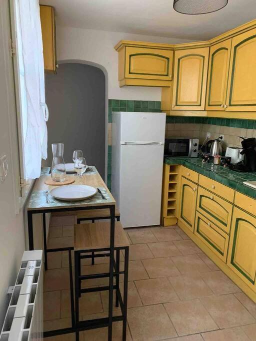ז'יאן Appartement Avec Cours מראה חיצוני תמונה