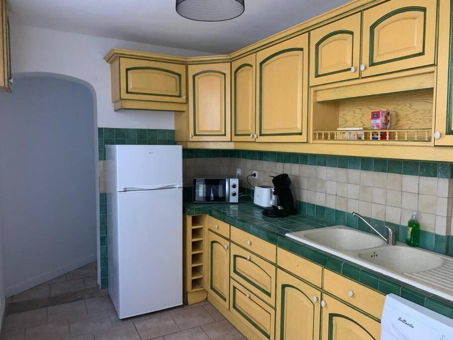 ז'יאן Appartement Avec Cours מראה חיצוני תמונה