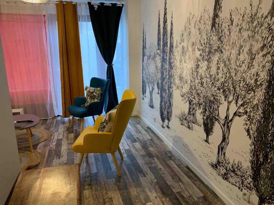 ז'יאן Appartement Avec Cours מראה חיצוני תמונה